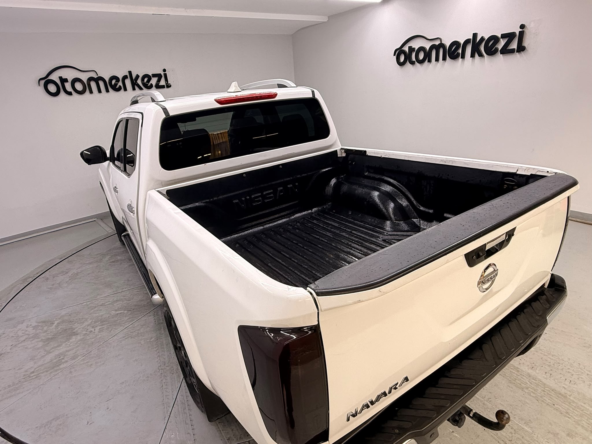 NISSAN NAVARA 12